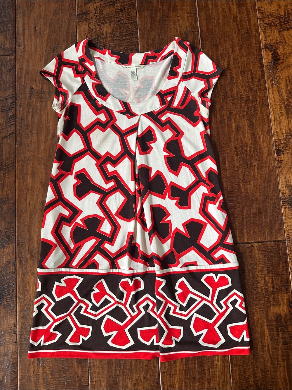 Diane Von Furstenberg Silk Dress in Geometric Print Size 6